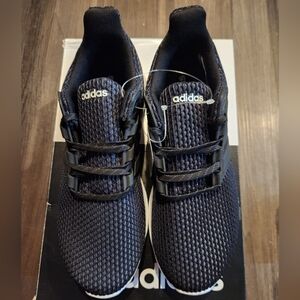 NWT Adidas Ultimashow Size 9M